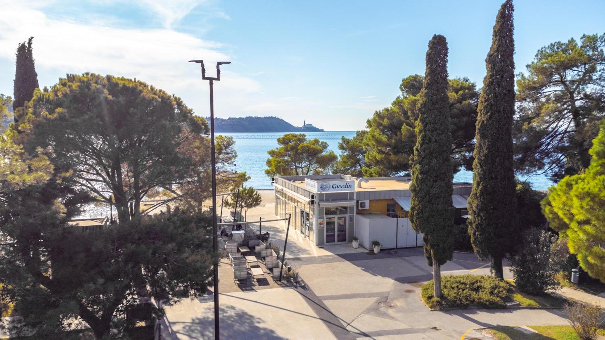 Hotel Laguna Deluxe - Terme Krka Strunjan Exteriör bild