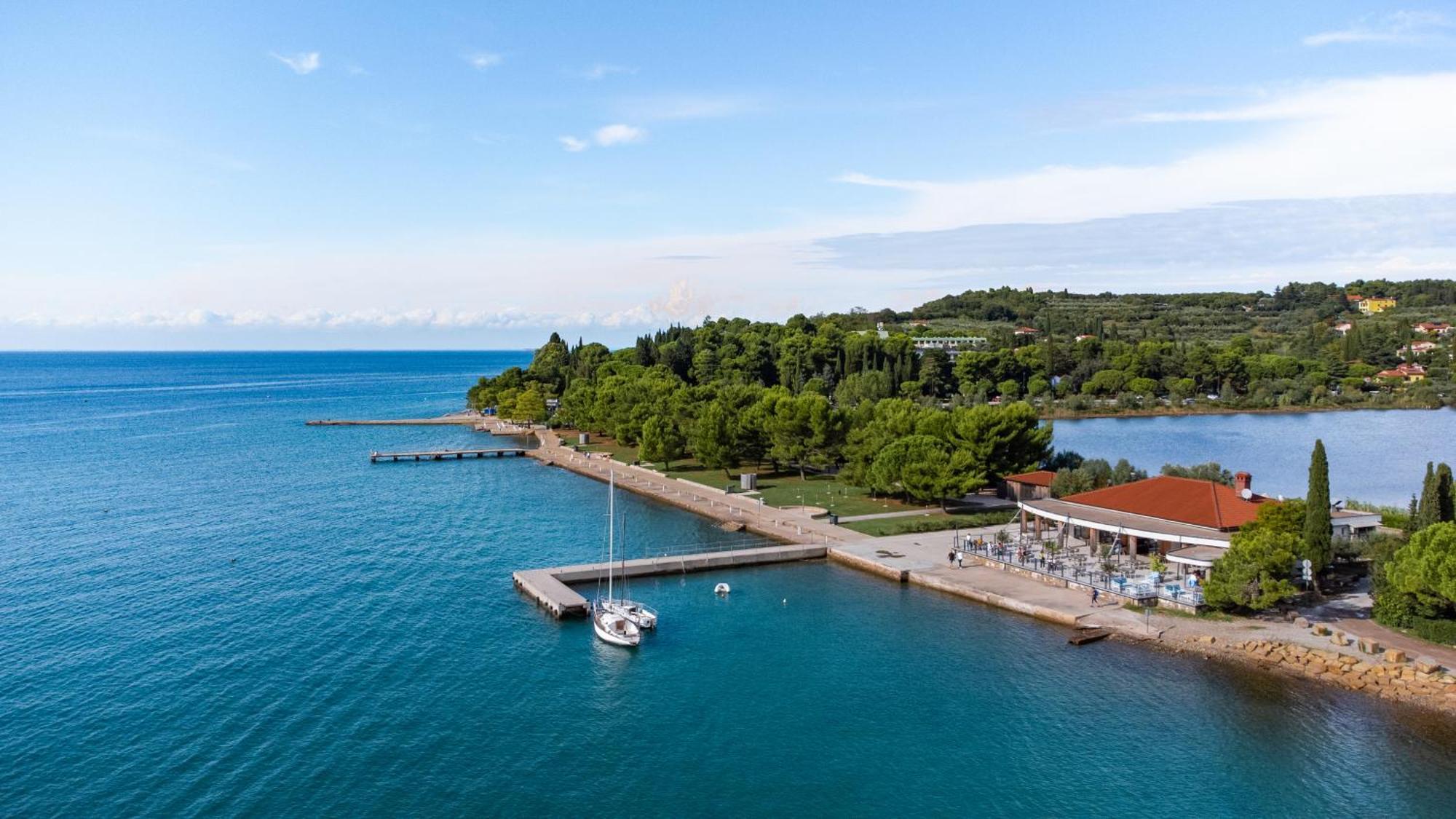 Hotel Laguna Deluxe - Terme Krka Strunjan Exteriör bild